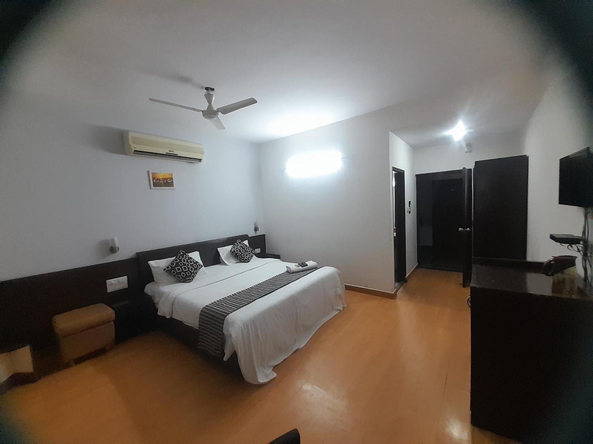 Hotel Prestige Inn Bangalore Exterior photo